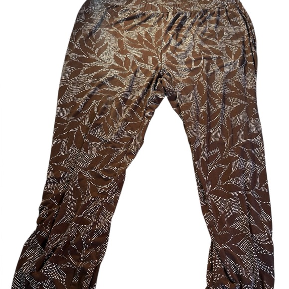 Susan Graver Pants - Susan Graver Brown and White Leaf Patterned Boho Pants 1X